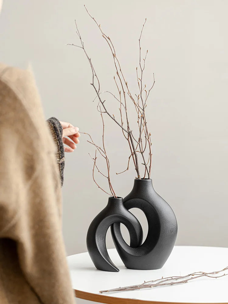 Hollow Cuddled Ceramic Vase, 2 for Modern Home Decoration